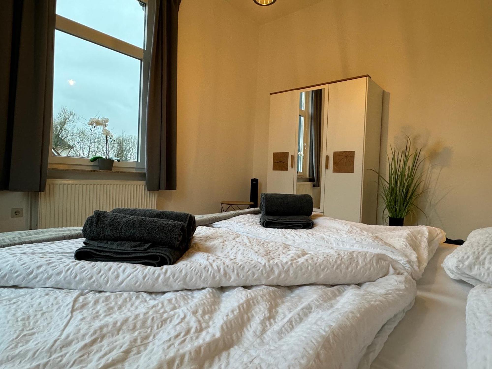 Charmante Altbauwohnung An Der Kesselschleuse 2 Эмден Экстерьер фото